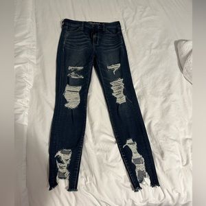 NWT American Eagle Super High Rise Distressed Skinny Jean